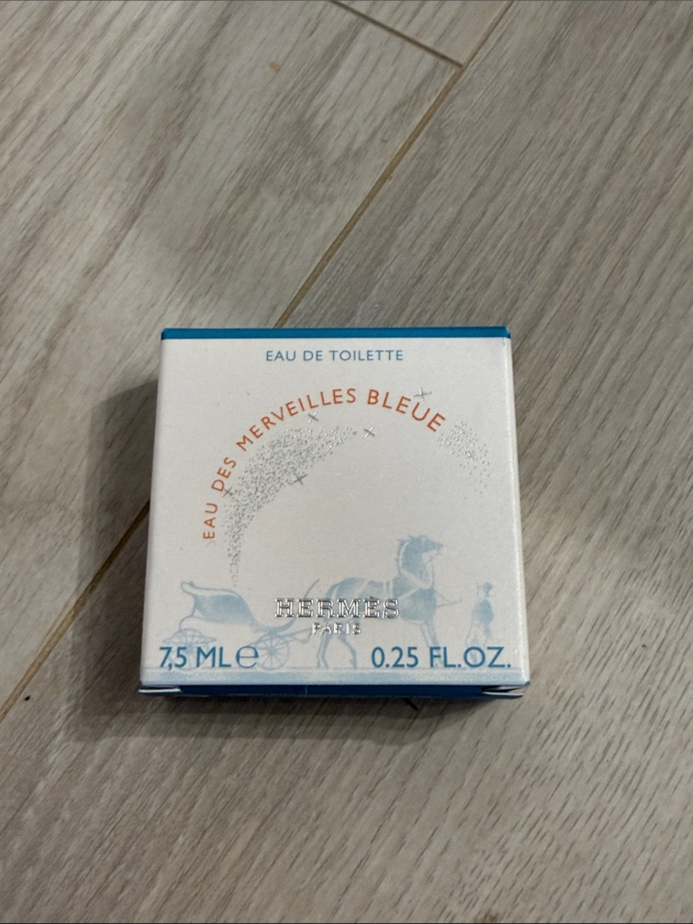 Hermes Eau des Merveilles Bleue - White and Light Blue Box